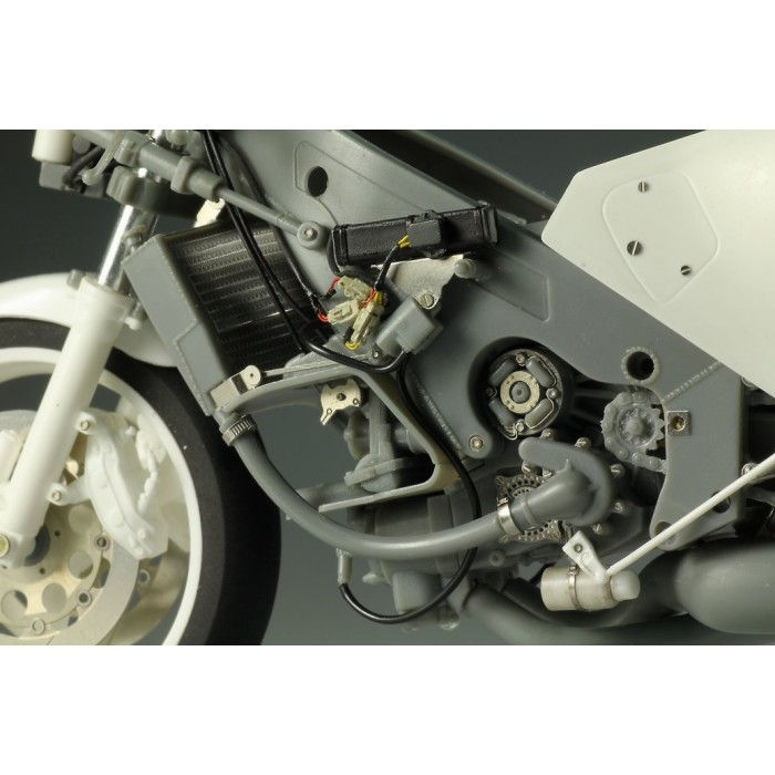 Thumbnail: Suzuki RGV-r (XR74) Detail-Up Set