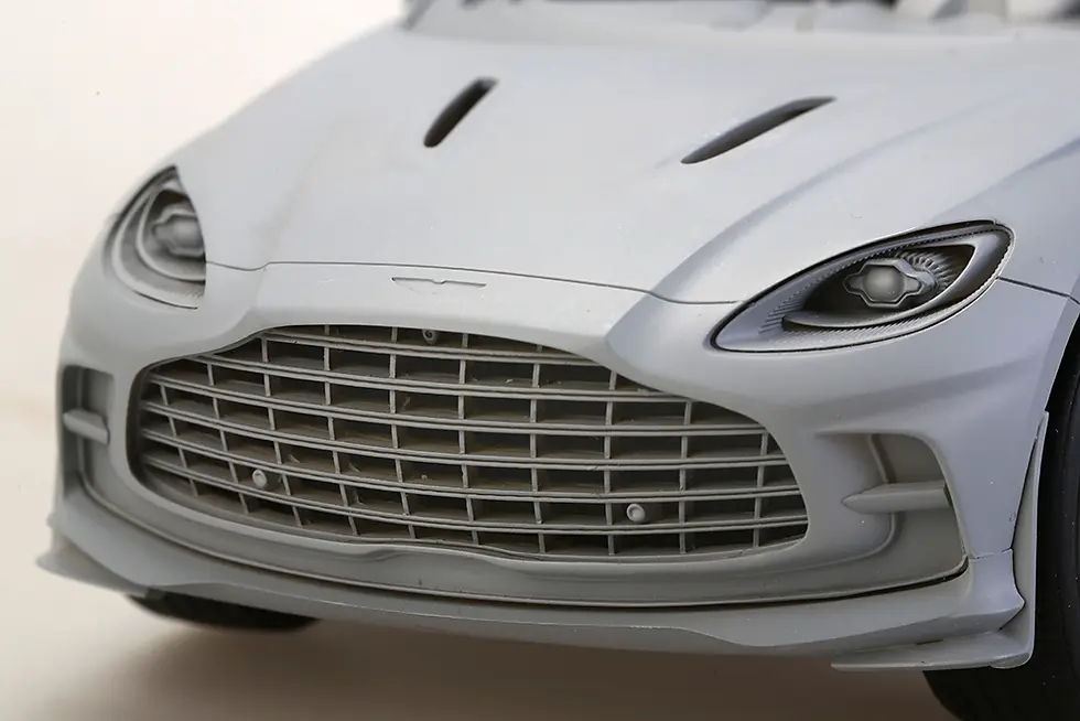 Thumbnail: Aston Martin DBX707