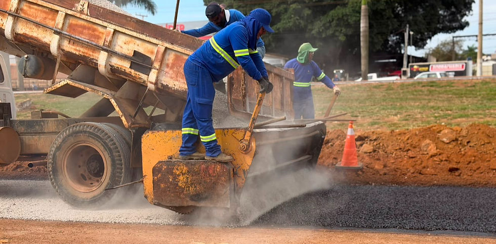 Serviços de tapa-buracos e recapeamento continua em vários pontos da cidade
