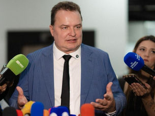 Max Russi defende piso salarial e título de professor a 7 mil educadores de creches em MT