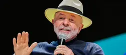 Lula fala em ‘traidores da pátria’ depois de Trump avançar com tarifa contra produtos do Brasil