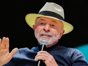 Lula fala em ‘traidores da pátria’ depois de Trump avançar com tarifa contra produtos do Brasil