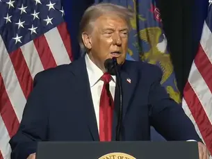 Trump reforça apoio a manifestantes no Irã: "Ajuda está a caminho"