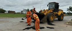 Prefeitura intensifica ações de recuperação de ruas para o período de festas