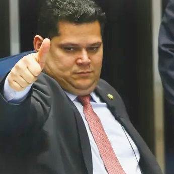 Alcolumbre promulga Lei da Dosimetria