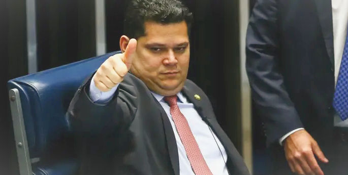 Alcolumbre promulga Lei da Dosimetria