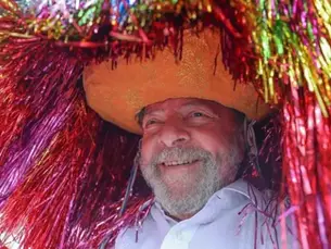 TCU quer bloquear R$ 1 milhão do povo brasileiro que Lula quer dar para escola de samba elogia-lo