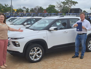 Primavera recebe máquinas e veículos do Governo do Estado