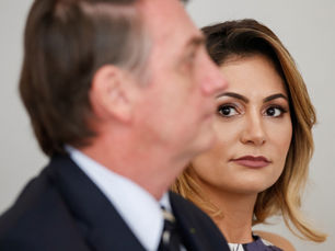 "Foi oferecer jabuticaba e agora colhemos abacaxis", diz Michelle, sobre o Presidente ex-presidiário