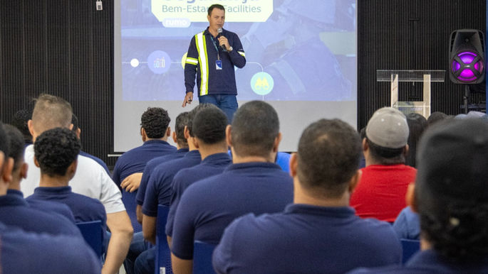 Rumo participa de Mutirão do Trabalhador com cadastramento de currículos e inicia treinamento para contratados