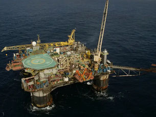 Petróleo se aproxima de US$ 120 o barril