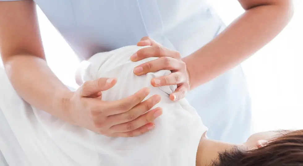 Schulterbehandlung mit Styfologie Methode