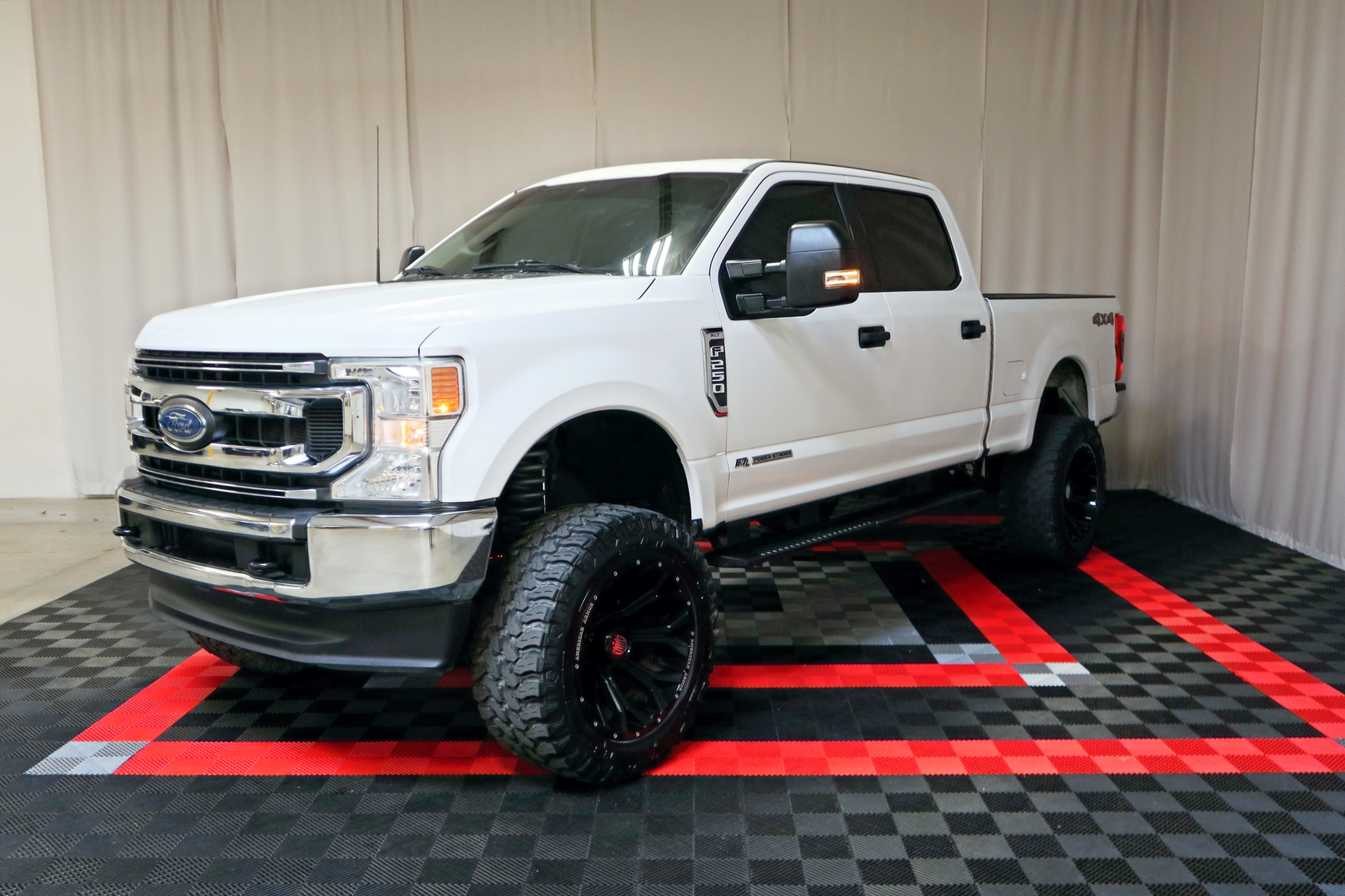 2021 Ford F-250 XLT 4x4 Crew Cab 8' Box's photo
