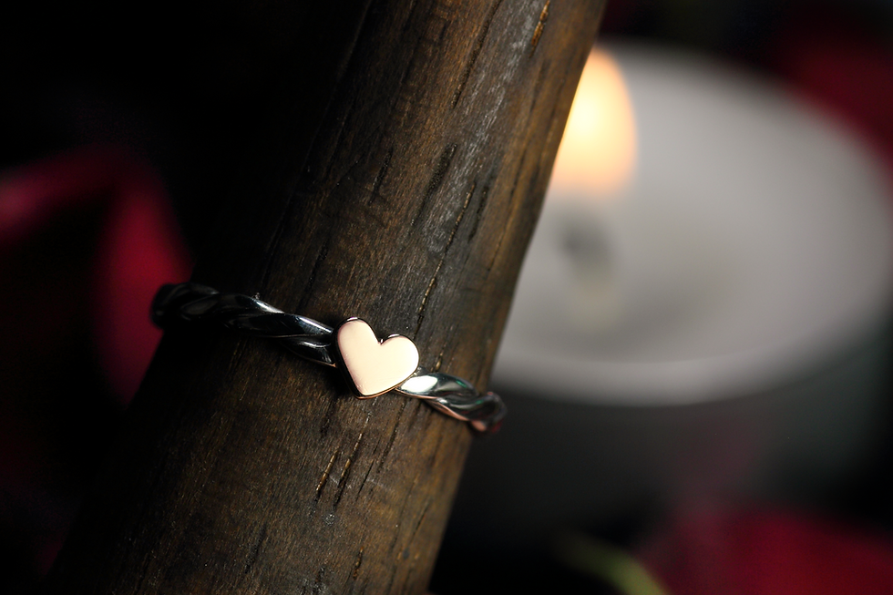 Herz aus Gold TWILIGHT Ring aus Silber 925 mit 18-karätigem Roségold Herz, handgemacht, alle Ringgrössen erhältlich