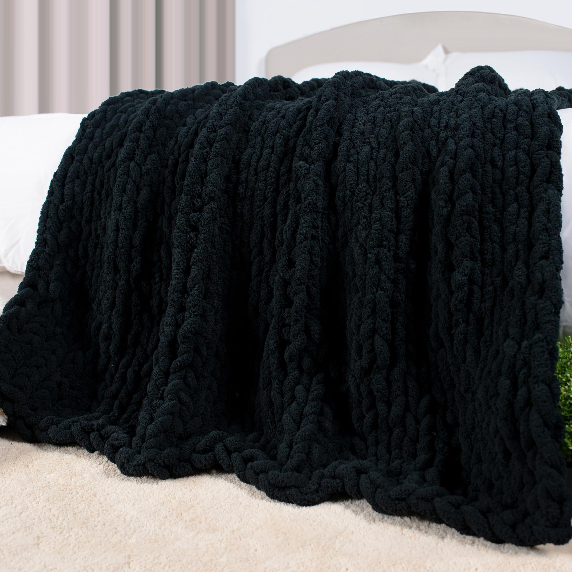 Carriediosa Luxe Chenille Throw 50"x60"
