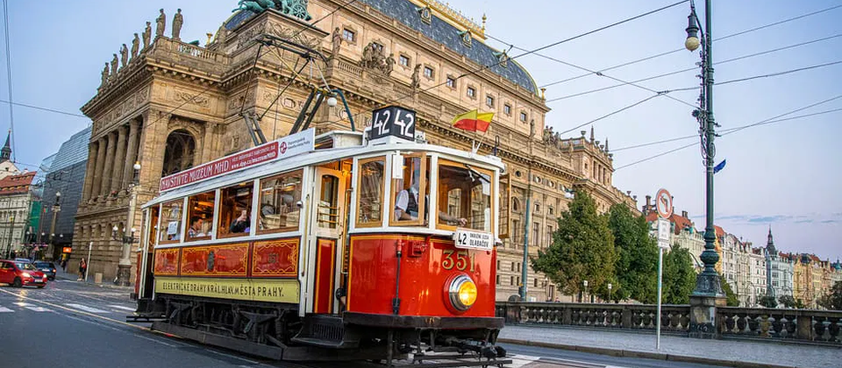 Tram line 42
