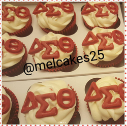 ❤ Cupcakes with Toppers ❤