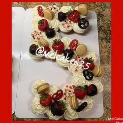 elCakes25 Sweets on Sweets Cupcake Cake..