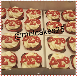 ❤ Cupcakes with Toppers ❤