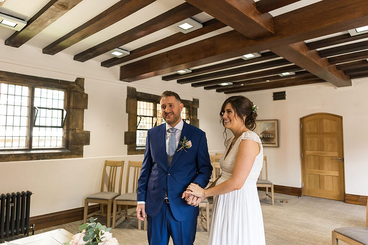 Couple elope at The Henley Room in Stratford-upon-Avon