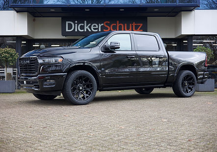 RAM Ford pick ups en Luxe SUV porsche bmw range rover audi trx