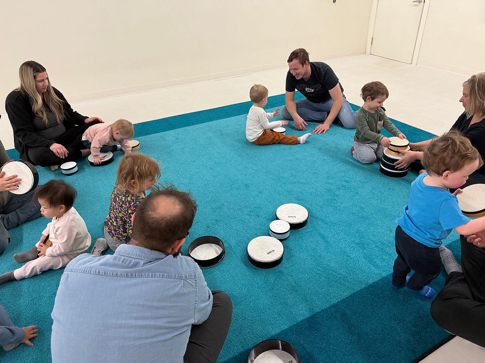 Things to do in Des Moines for babies, toddlers, and preschoolers at Pied Piper Studios