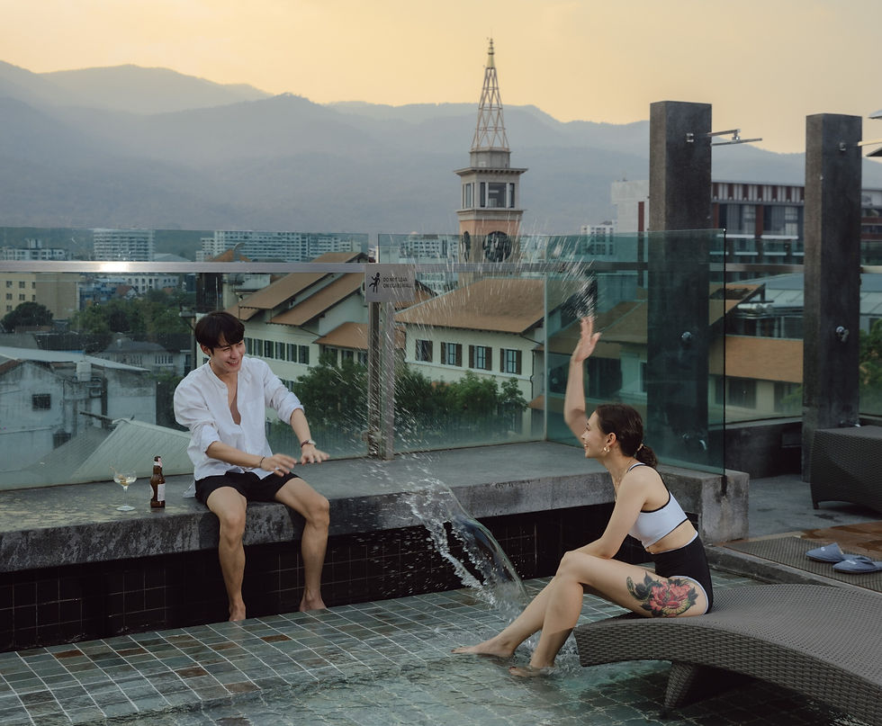 Rooftop pool-Artmai Hotel