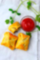 Vegetable Puffs (2 pcs)