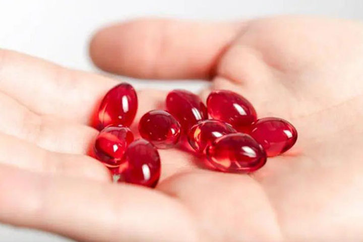 Astaxanthin's Role in Skin Rejuvenation and Anti-Aging Astaxanthin's Role in Skin Rejuvenation and Anti-Aging