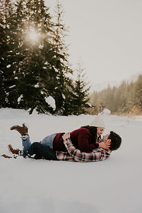 Snowy Washington Engagement Shoot