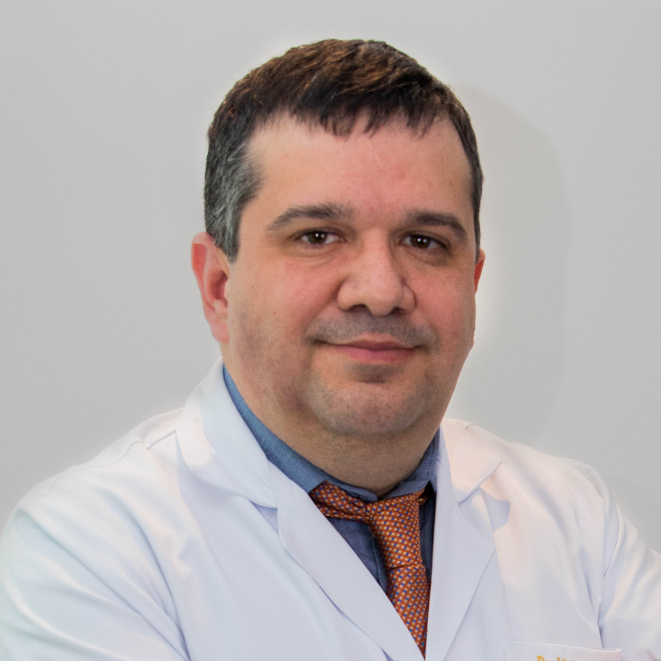 Dr. Vinícius B_edited.jpg