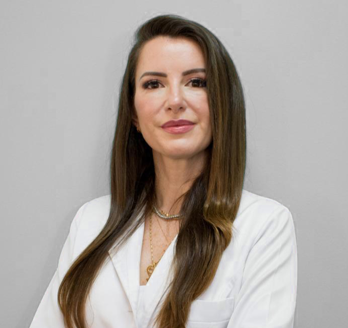 Dra Patrícia dos Santos (1)_edited.jpg