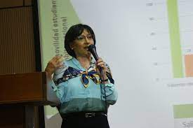 Ya tenemos nueva decana: Esperanza del Pilar Infante Luna