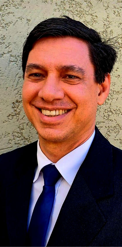 Ricardo Garcia_edited.jpg