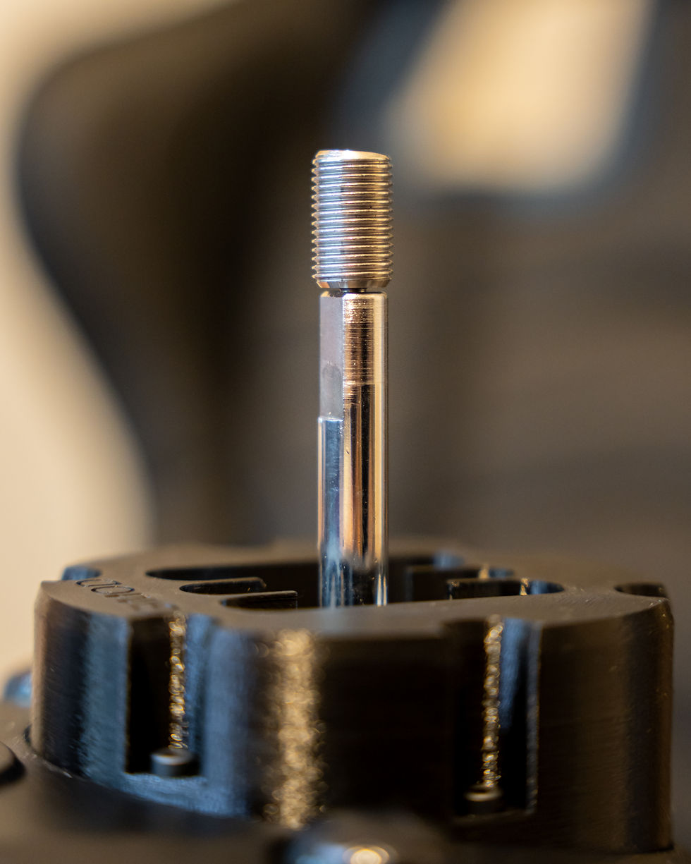 logitech gear knob adapter m12x1.25 side view