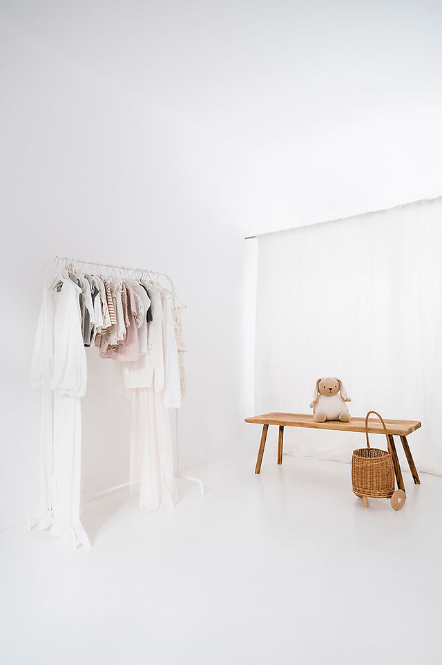 minimalistyczne studio fotografii noworodkowej w Poznaniu