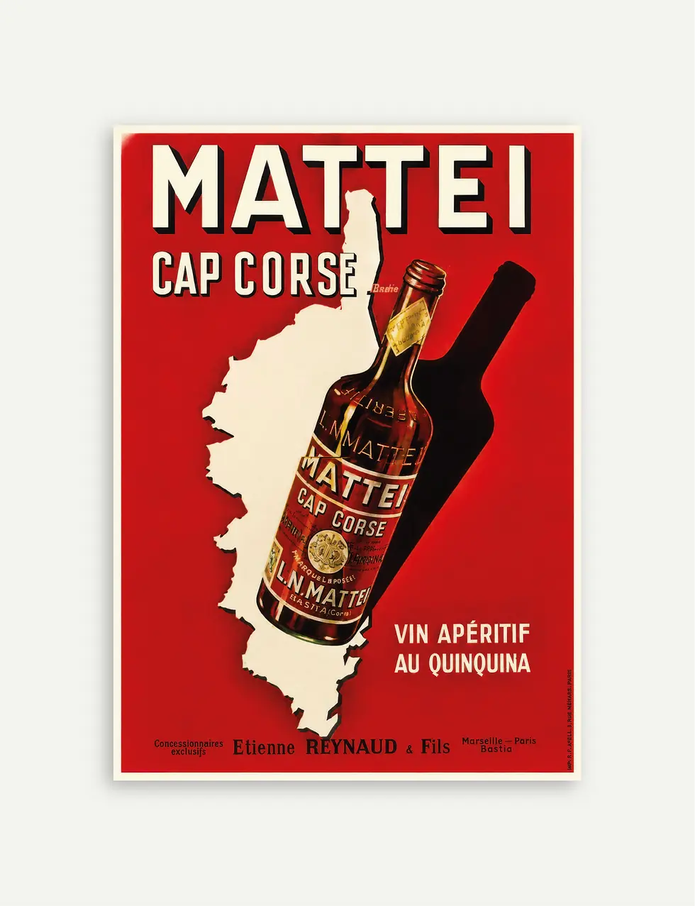 Affiche Mattei Cap Corse vintage avec bouteille d’apéritif et silhouette blanche de la Corse
