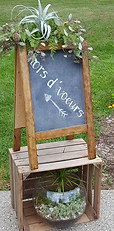 Hors d' voeurs chalkboard, wedding flowers in Toledo Ohio area