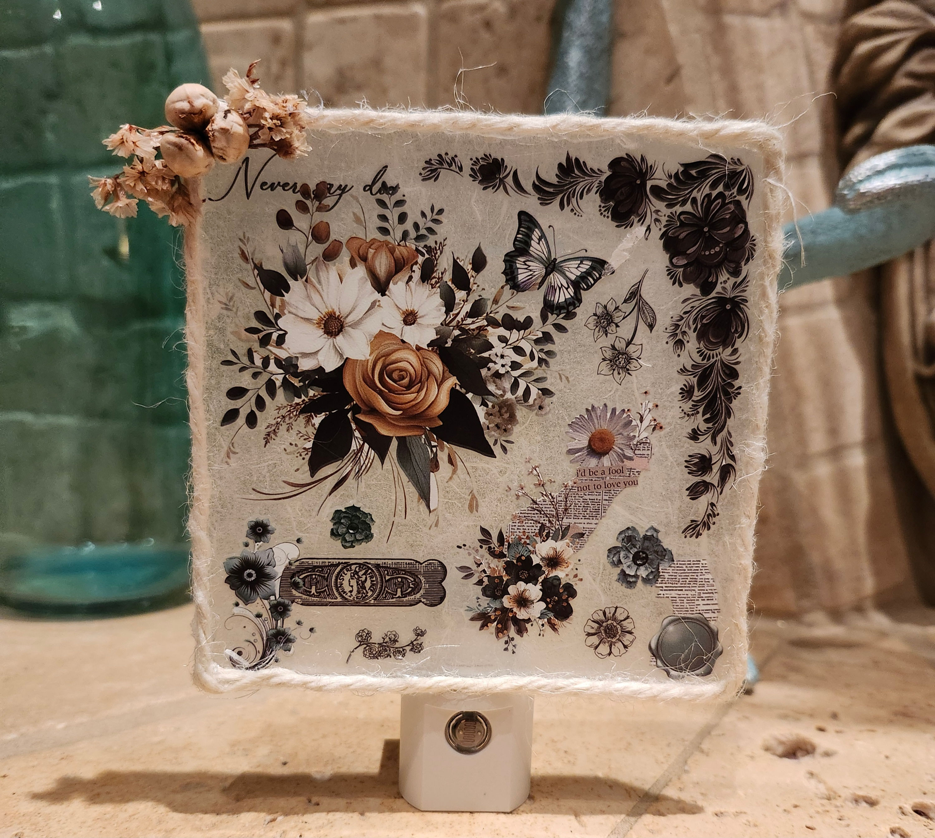 Seasonal Spring/Summer Decorative Nightlight 