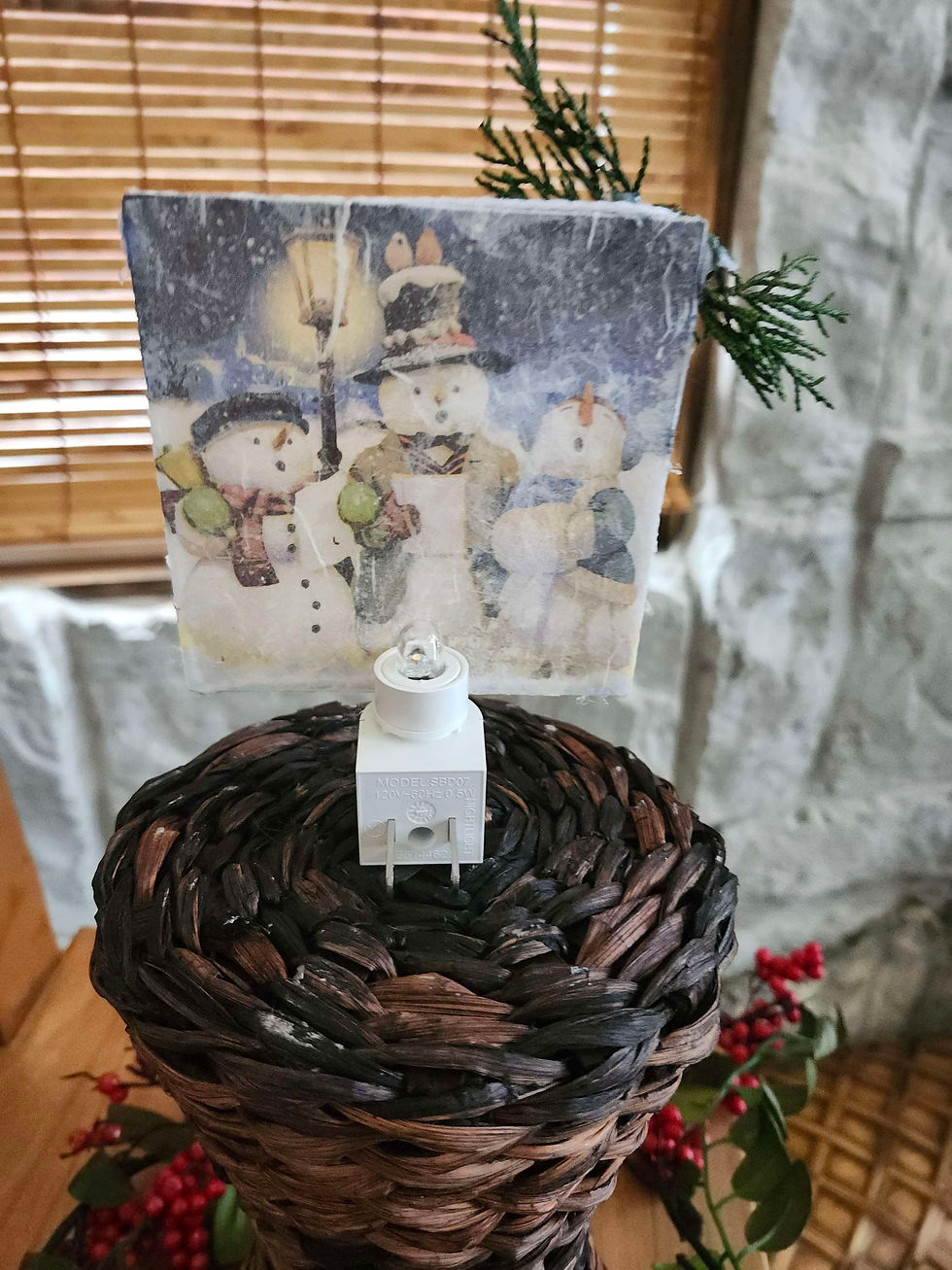 Thumbnail: Seasonal 'Christmas Snowmen' Nightlight 