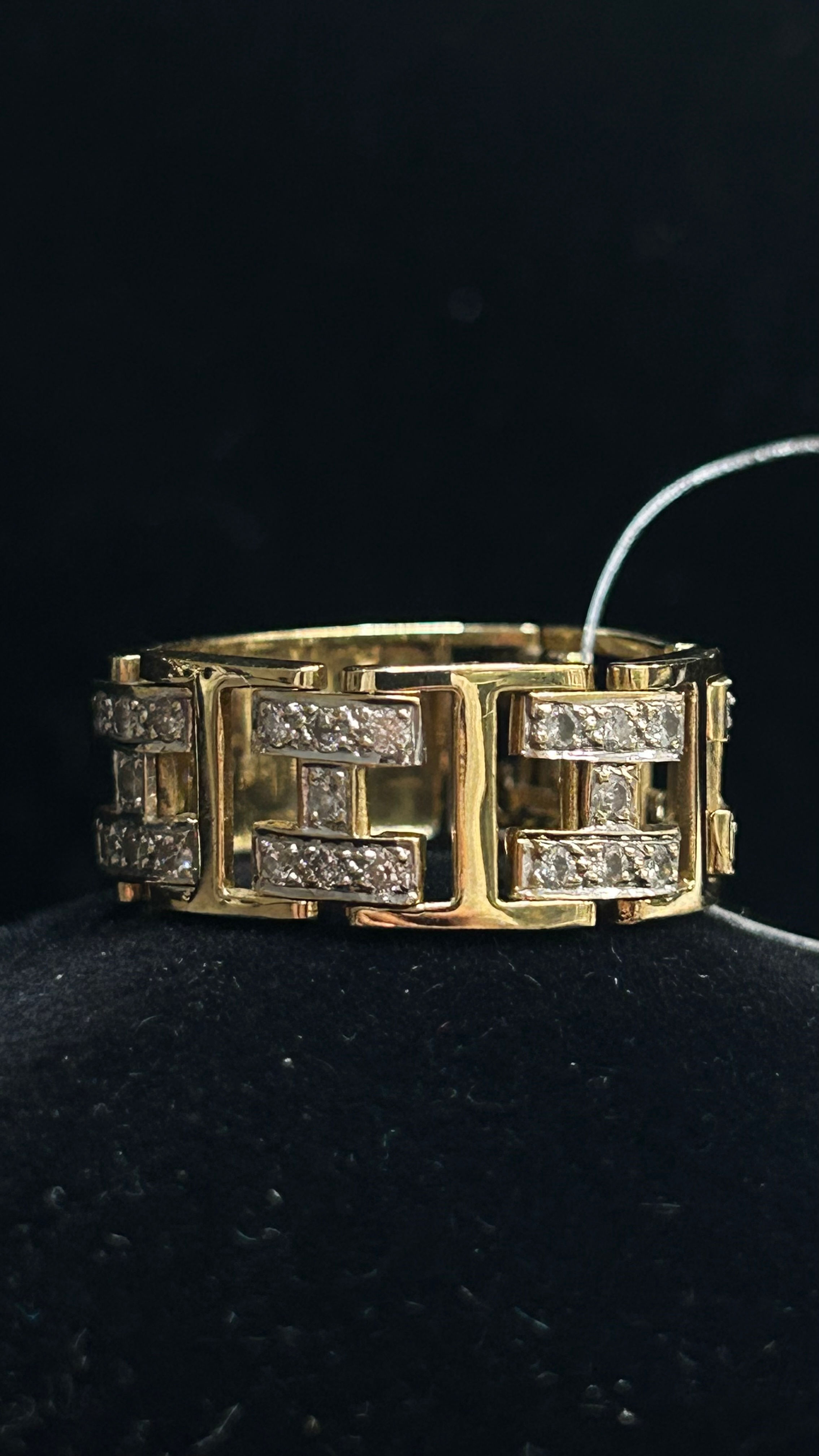 33AEBDZ18 - DIAMOND RING