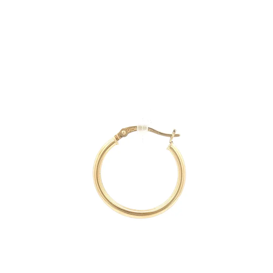 Aretes dorados. Diseño exclusivo de Boue Joyeros, CDMX.