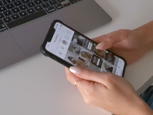 5 Social Media Apps Every Entrepreneur Should Have on Their Phone
