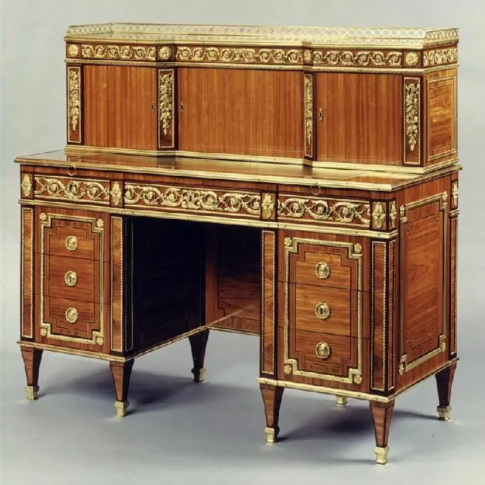 Mueble estilo neoclásico