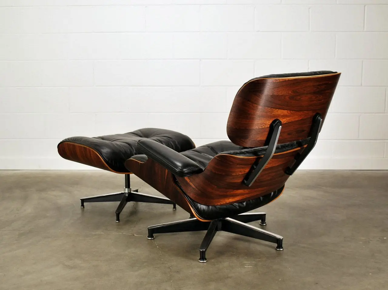 Eames lounge chair