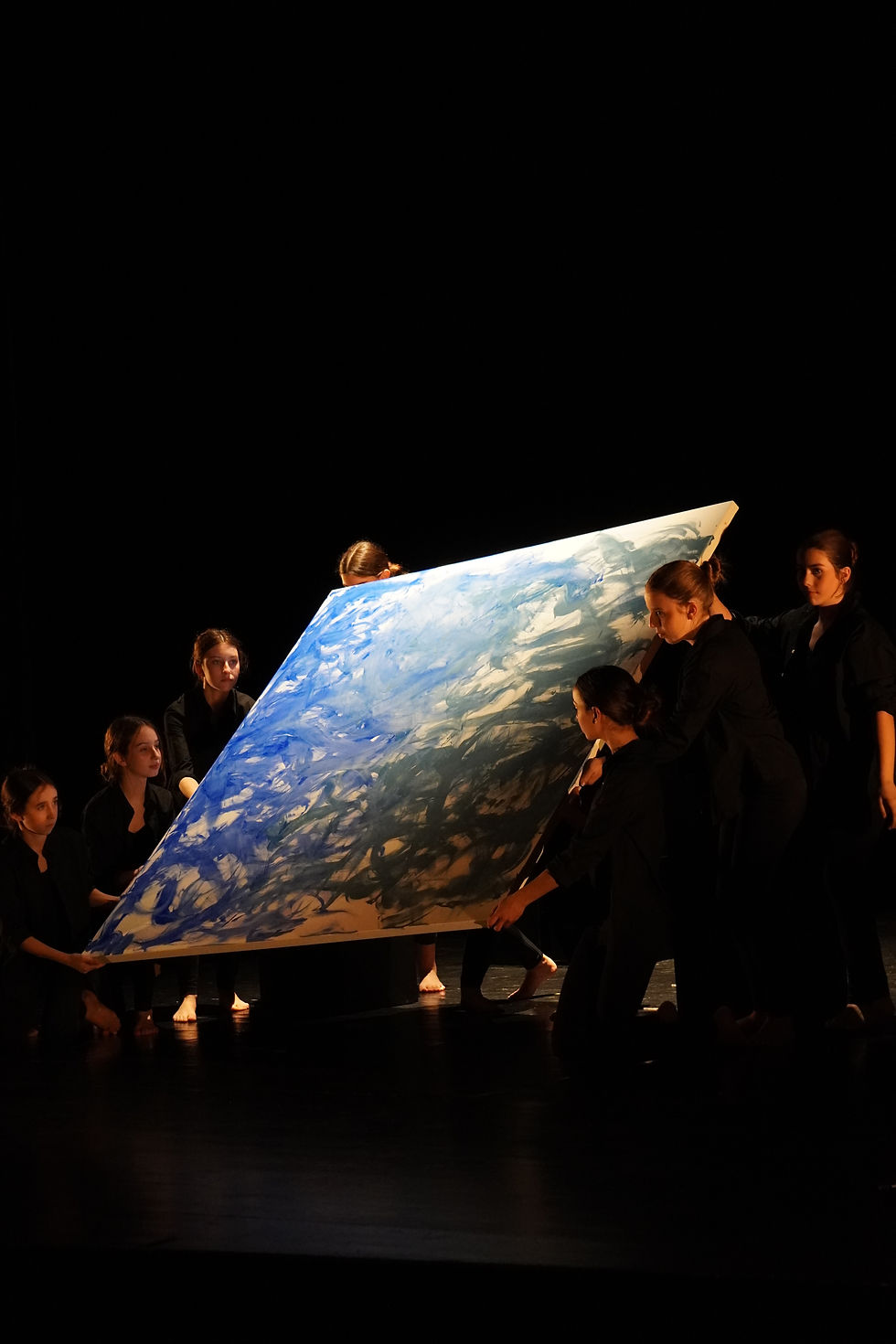 L'art d'impactar, 2026-Obra creada en directe per les alumnes de Belles Arts de l'Escola de les Arts