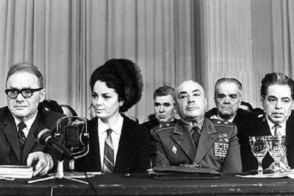 ВЕЛИКИЙ ЭКСПЕРИМЕНТ: ОТ СМЕРТИ СТАЛИНА ДО НАШИХ ДНЕЙ