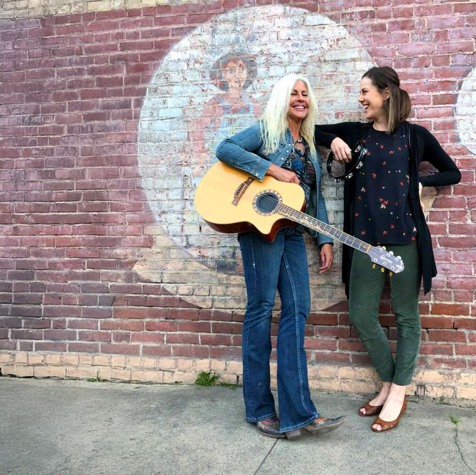 FEMME FATALE : Live Music