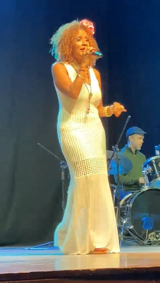 Show Cartola Ninguém Esquece - Cine Itá Cultural - Atibaia