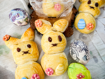 Osterhasen aus Hefeteig mit Schokolade
